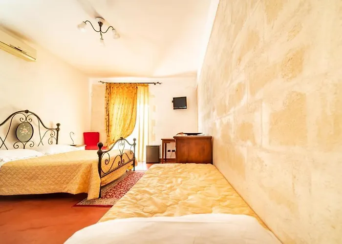 Bed & Breakfast Flora